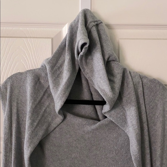 Cabi hooded sweater - Picture 6 of 7